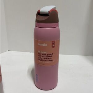 Owala Insulated Water Bottle with Straw NEW 40 oz FreeSip
